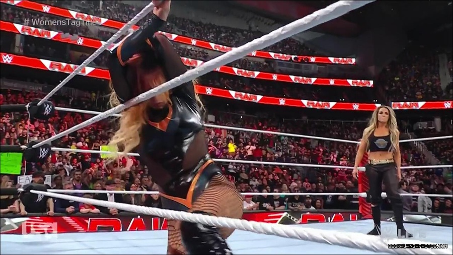 WWE_Monday_Night_Raw_2023_04_10_720p_HDTV_x264-NWCHD_mp4_002967852.jpg