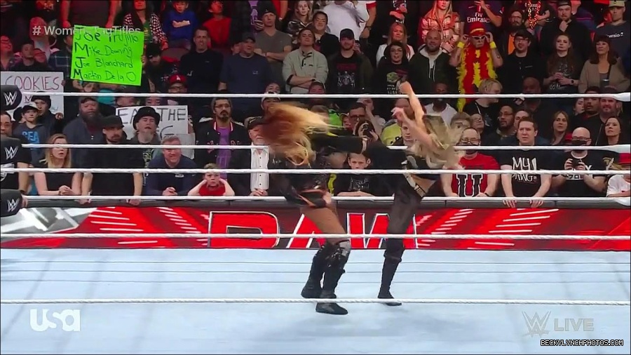WWE_Monday_Night_Raw_2023_04_10_720p_HDTV_x264-NWCHD_mp4_002975059.jpg