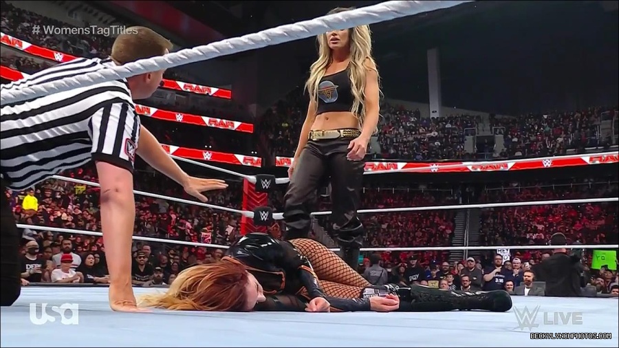 WWE_Monday_Night_Raw_2023_04_10_720p_HDTV_x264-NWCHD_mp4_002984268.jpg