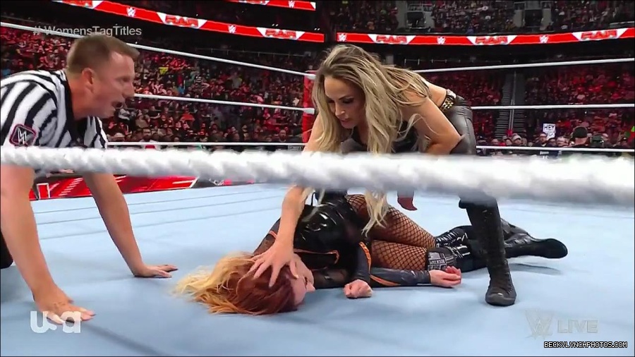 WWE_Monday_Night_Raw_2023_04_10_720p_HDTV_x264-NWCHD_mp4_002987472.jpg
