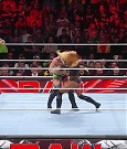 WWE_Monday_Night_Raw_2023_04_10_720p_HDTV_x264-NWCHD_mp4_002240325.jpg