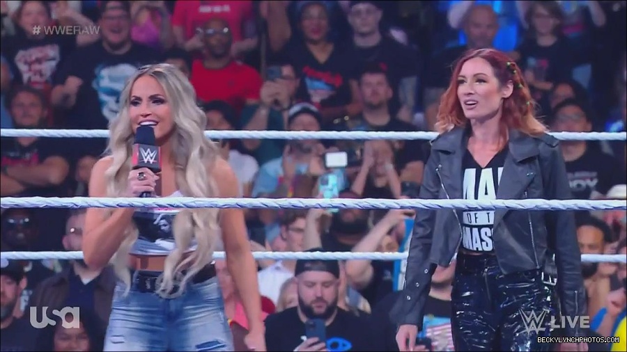 WWE_Monday_Night_Raw_2023_05_08_720p_HDTV_x264-NWCHD_mp4_005364113.jpg