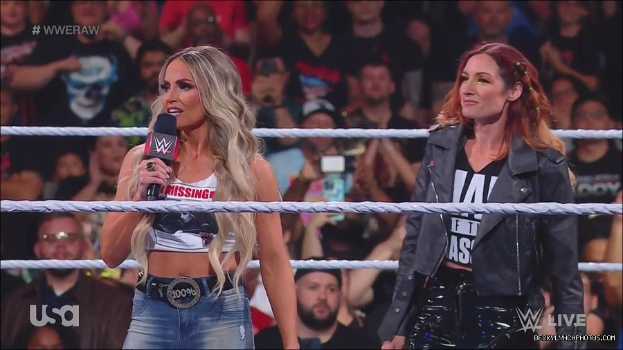 WWE_Monday_Night_Raw_2023_05_08_720p_HDTV_x264-NWCHD_mp4_005365314.jpg