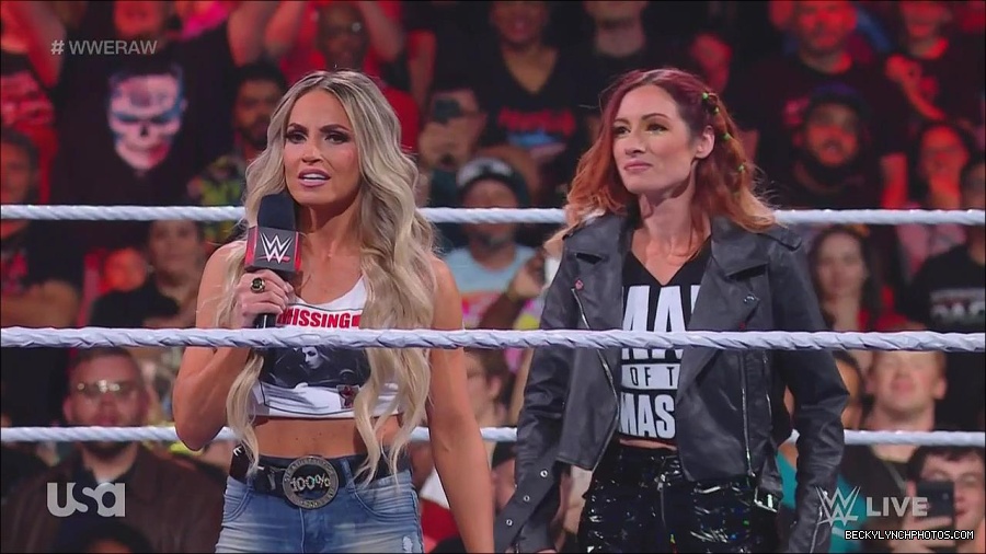 WWE_Monday_Night_Raw_2023_05_08_720p_HDTV_x264-NWCHD_mp4_005366115.jpg