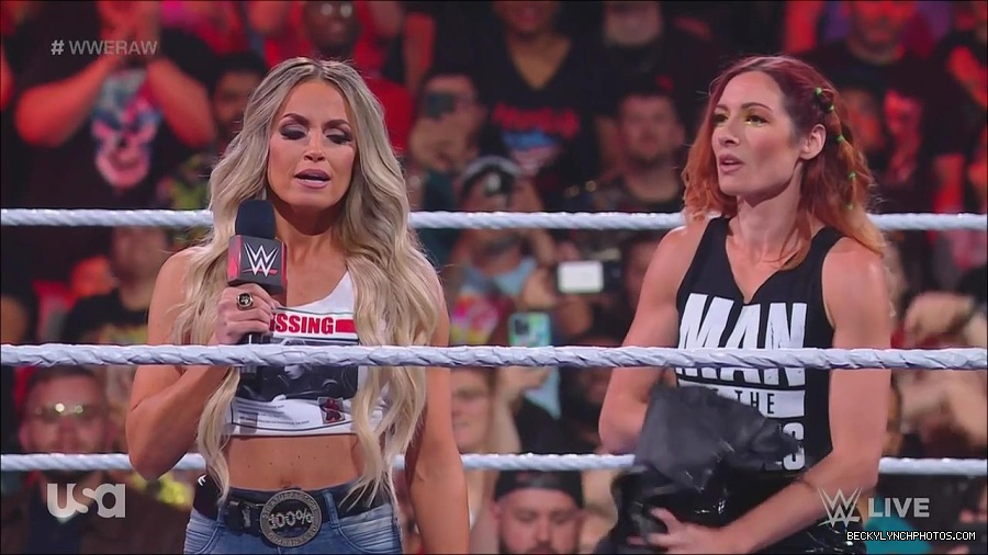 WWE_Monday_Night_Raw_2023_05_08_720p_HDTV_x264-NWCHD_mp4_005369318.jpg