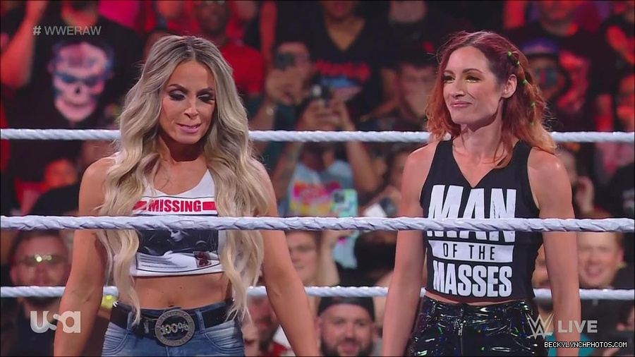 WWE_Monday_Night_Raw_2023_05_08_720p_HDTV_x264-NWCHD_mp4_005374123.jpg