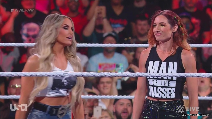WWE_Monday_Night_Raw_2023_05_08_720p_HDTV_x264-NWCHD_mp4_005376125.jpg