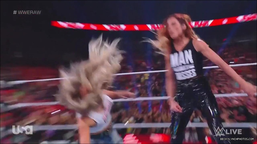 WWE_Monday_Night_Raw_2023_05_08_720p_HDTV_x264-NWCHD_mp4_005381330.jpg