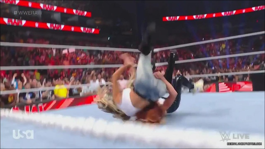 WWE_Monday_Night_Raw_2023_05_08_720p_HDTV_x264-NWCHD_mp4_005389738.jpg