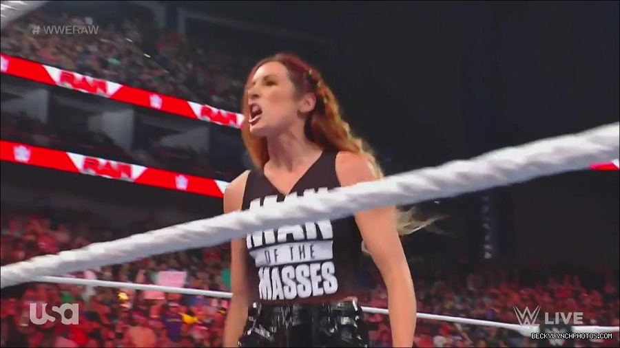 WWE_Monday_Night_Raw_2023_05_08_720p_HDTV_x264-NWCHD_mp4_005397746.jpg