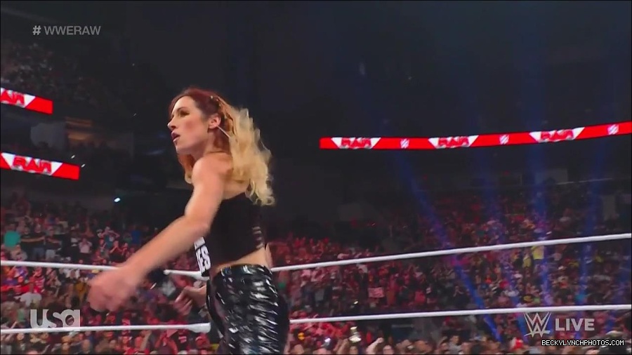 WWE_Monday_Night_Raw_2023_05_08_720p_HDTV_x264-NWCHD_mp4_005408157.jpg