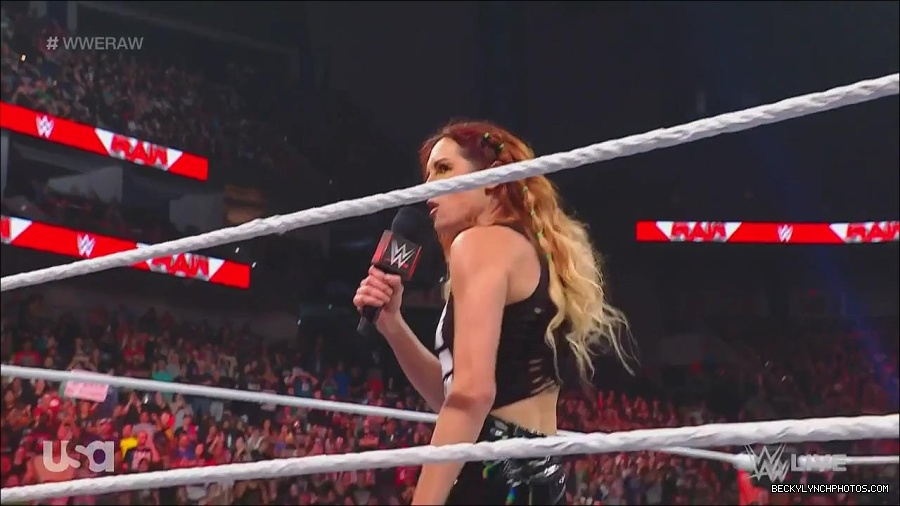 WWE_Monday_Night_Raw_2023_05_08_720p_HDTV_x264-NWCHD_mp4_005417766.jpg