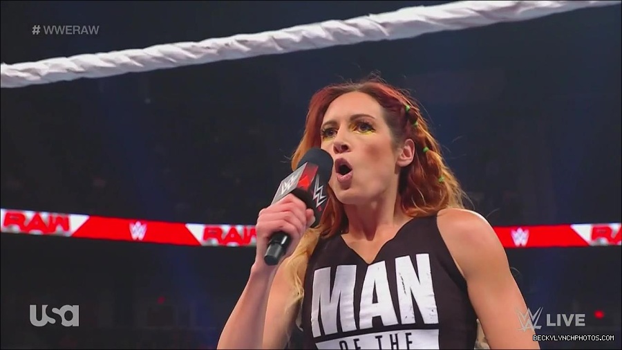 WWE_Monday_Night_Raw_2023_05_08_720p_HDTV_x264-NWCHD_mp4_005422571.jpg