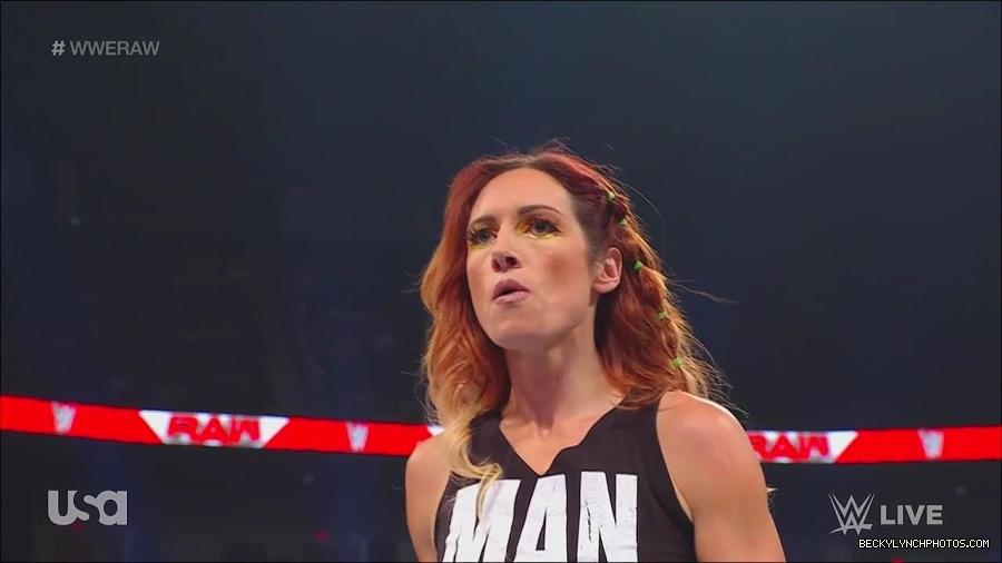 WWE_Monday_Night_Raw_2023_05_08_720p_HDTV_x264-NWCHD_mp4_005424973.jpg