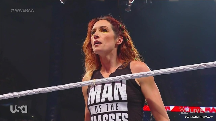 WWE_Monday_Night_Raw_2023_05_08_720p_HDTV_x264-NWCHD_mp4_005431780.jpg