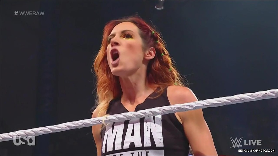 WWE_Monday_Night_Raw_2023_05_08_720p_HDTV_x264-NWCHD_mp4_005433782.jpg