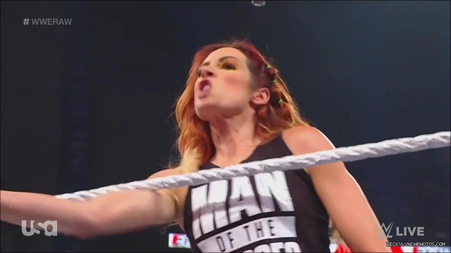 WWE_Monday_Night_Raw_2023_05_08_720p_HDTV_x264-NWCHD_mp4_005434183.jpg