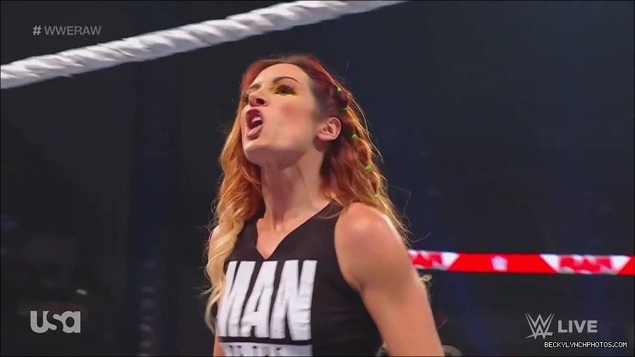 WWE_Monday_Night_Raw_2023_05_08_720p_HDTV_x264-NWCHD_mp4_005436585.jpg