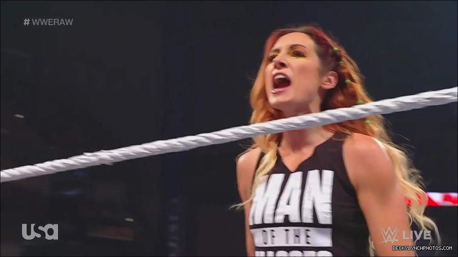 WWE_Monday_Night_Raw_2023_05_08_720p_HDTV_x264-NWCHD_mp4_005438187.jpg
