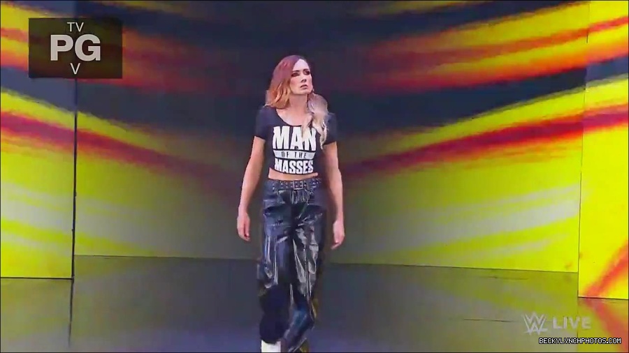 WWE_Monday_Night_Raw_2023_05_15_720p_HDTV_x264-NWCHD_mp4_003064415.jpg