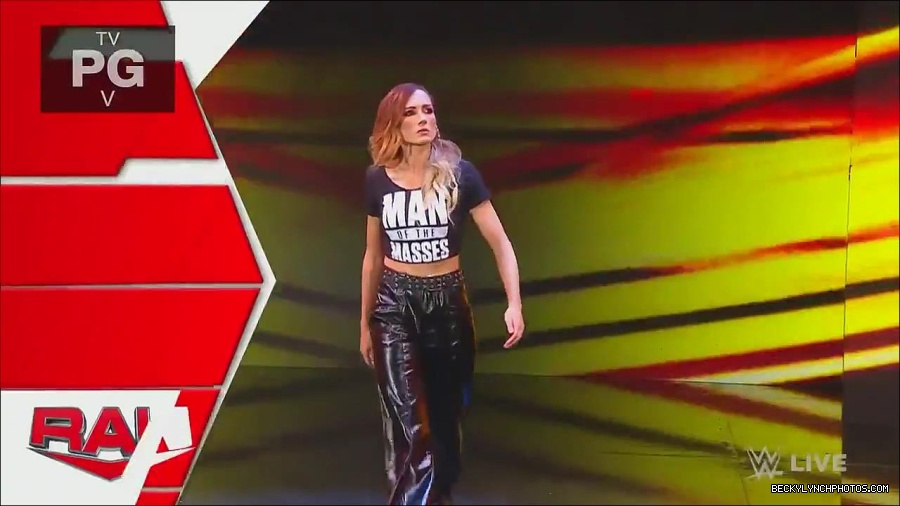 WWE_Monday_Night_Raw_2023_05_15_720p_HDTV_x264-NWCHD_mp4_003064816.jpg