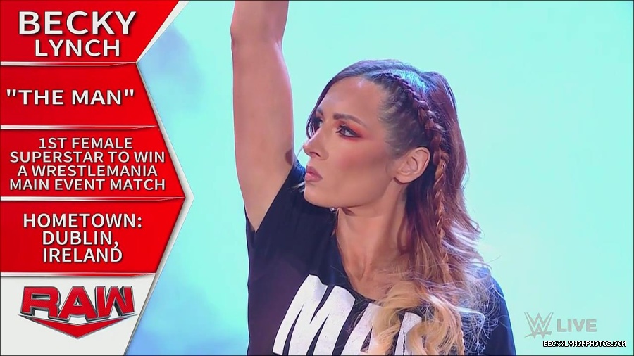 WWE_Monday_Night_Raw_2023_05_15_720p_HDTV_x264-NWCHD_mp4_003074425.jpg