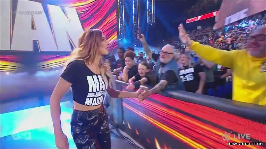 WWE_Monday_Night_Raw_2023_05_15_720p_HDTV_x264-NWCHD_mp4_003085236.jpg