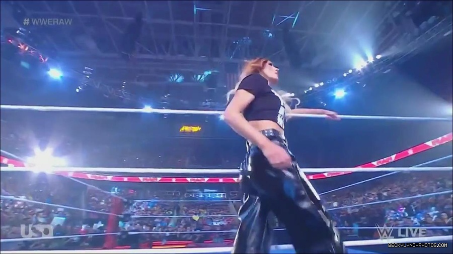 WWE_Monday_Night_Raw_2023_05_15_720p_HDTV_x264-NWCHD_mp4_003095646.jpg