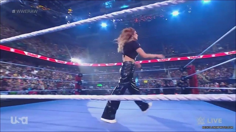 WWE_Monday_Night_Raw_2023_05_15_720p_HDTV_x264-NWCHD_mp4_003098850.jpg