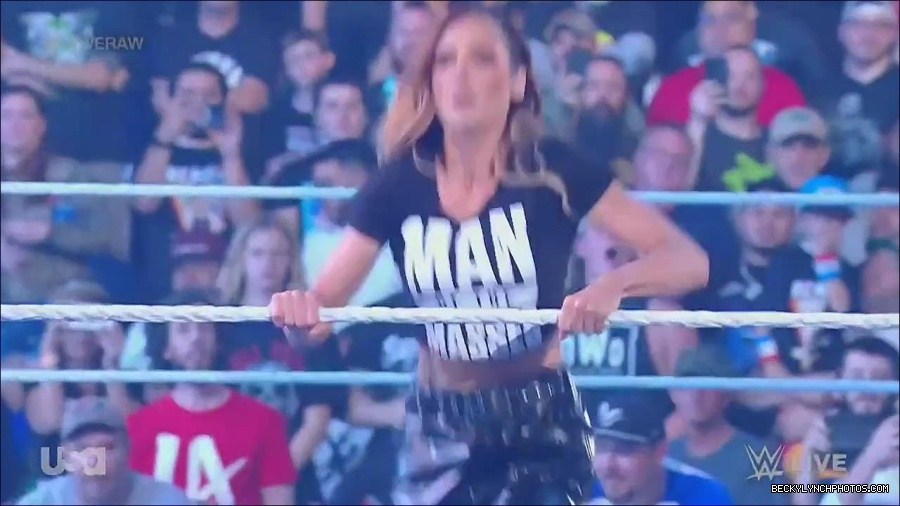 WWE_Monday_Night_Raw_2023_05_15_720p_HDTV_x264-NWCHD_mp4_003100051.jpg