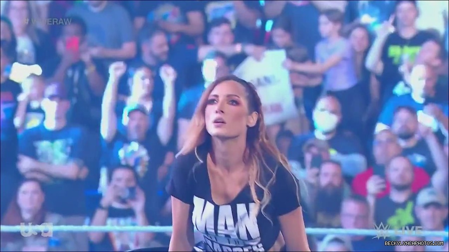 WWE_Monday_Night_Raw_2023_05_15_720p_HDTV_x264-NWCHD_mp4_003101652.jpg