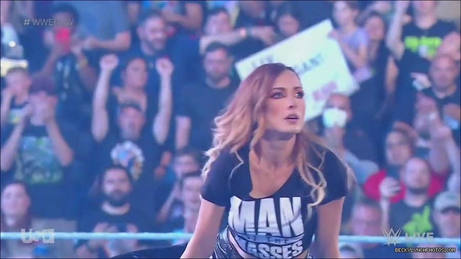 WWE_Monday_Night_Raw_2023_05_15_720p_HDTV_x264-NWCHD_mp4_003102053.jpg