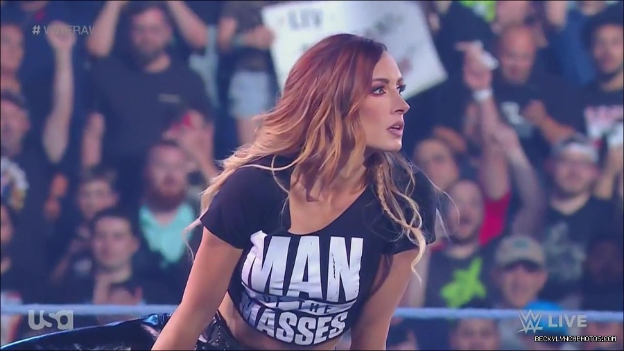 WWE_Monday_Night_Raw_2023_05_15_720p_HDTV_x264-NWCHD_mp4_003103254.jpg