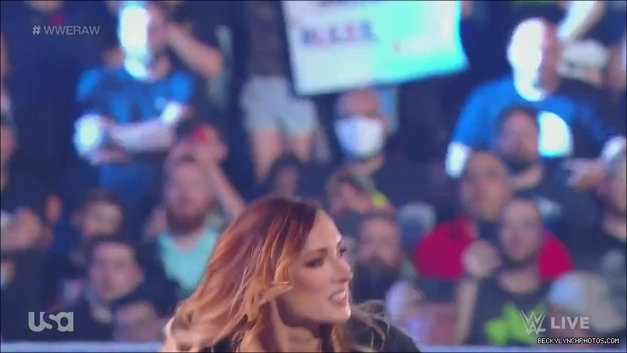 WWE_Monday_Night_Raw_2023_05_15_720p_HDTV_x264-NWCHD_mp4_003105656.jpg