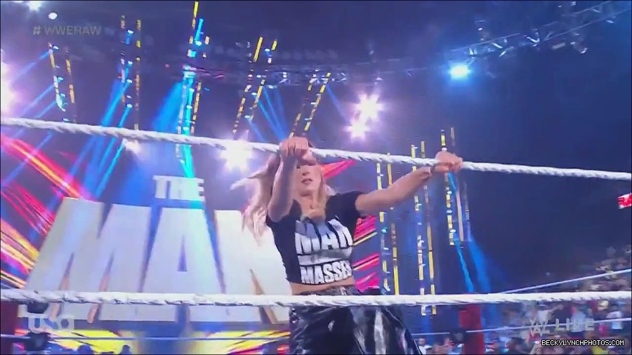 WWE_Monday_Night_Raw_2023_05_15_720p_HDTV_x264-NWCHD_mp4_003108059.jpg