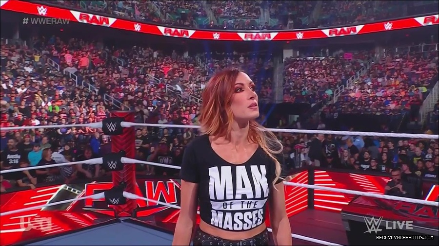 WWE_Monday_Night_Raw_2023_05_15_720p_HDTV_x264-NWCHD_mp4_003173925.jpg