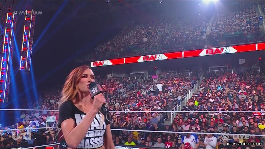 WWE_Monday_Night_Raw_2023_05_15_720p_HDTV_x264-NWCHD_mp4_003189941.jpg