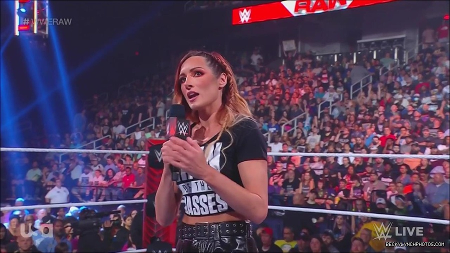 WWE_Monday_Night_Raw_2023_05_15_720p_HDTV_x264-NWCHD_mp4_003205957.jpg