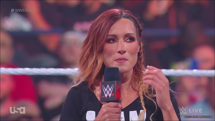 WWE_Monday_Night_Raw_2023_05_15_720p_HDTV_x264-NWCHD_mp4_003206757.jpg