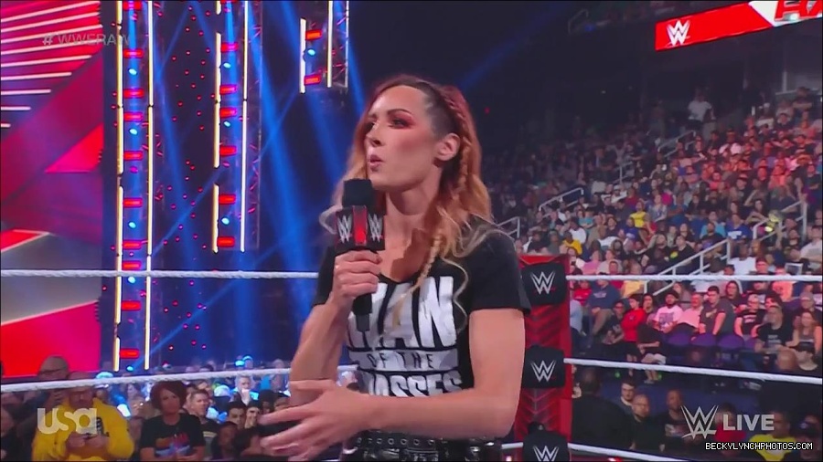WWE_Monday_Night_Raw_2023_05_15_720p_HDTV_x264-NWCHD_mp4_003209560.jpg