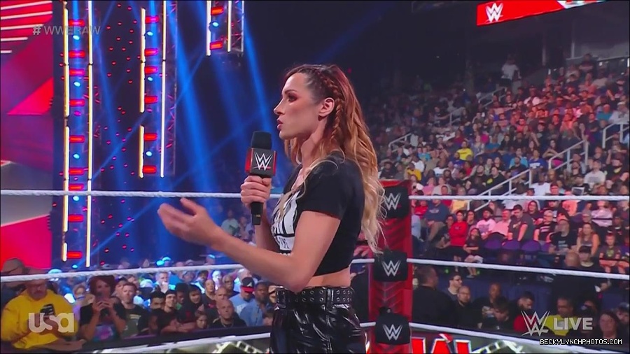 WWE_Monday_Night_Raw_2023_05_15_720p_HDTV_x264-NWCHD_mp4_003210761.jpg