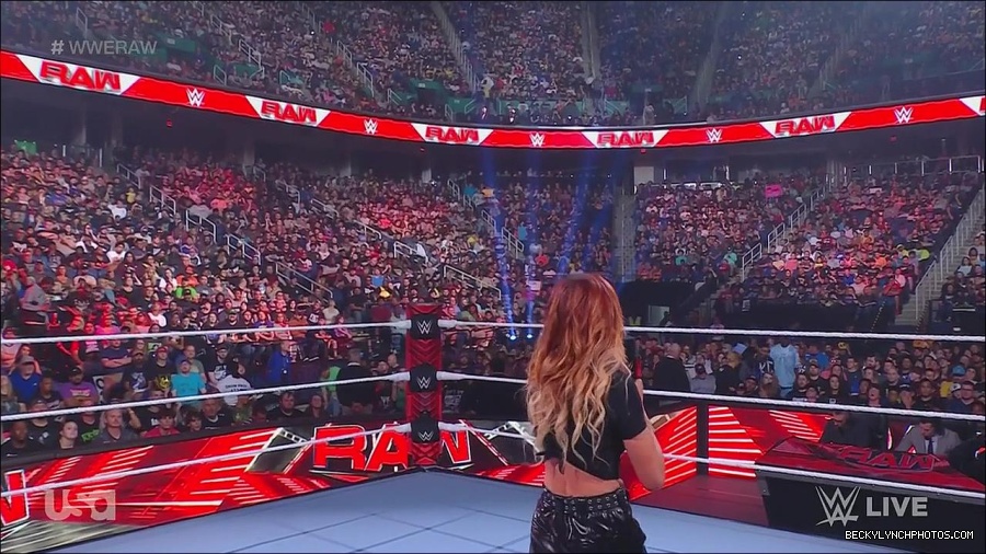 WWE_Monday_Night_Raw_2023_05_15_720p_HDTV_x264-NWCHD_mp4_003215166.jpg