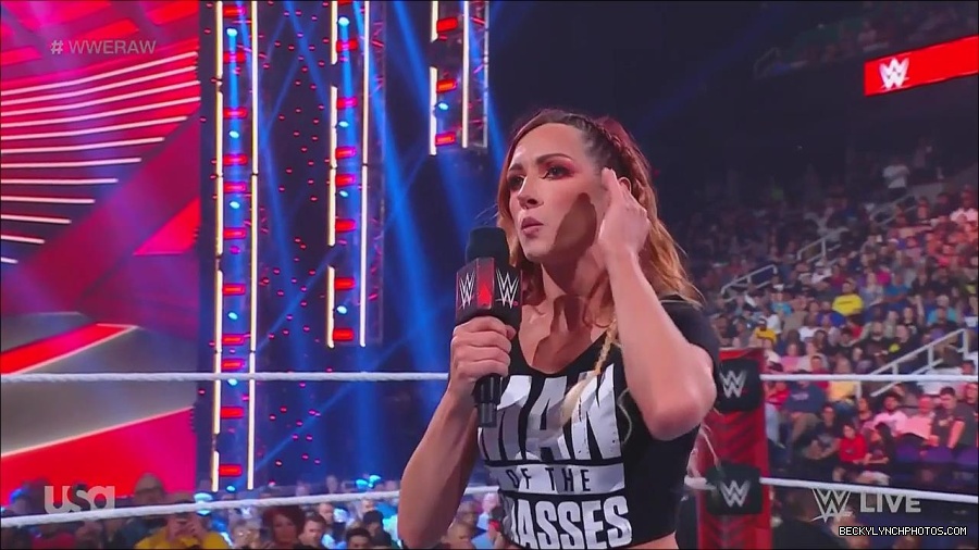 WWE_Monday_Night_Raw_2023_05_15_720p_HDTV_x264-NWCHD_mp4_003217168.jpg