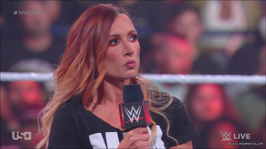 WWE_Monday_Night_Raw_2023_05_15_720p_HDTV_x264-NWCHD_mp4_003226377.jpg