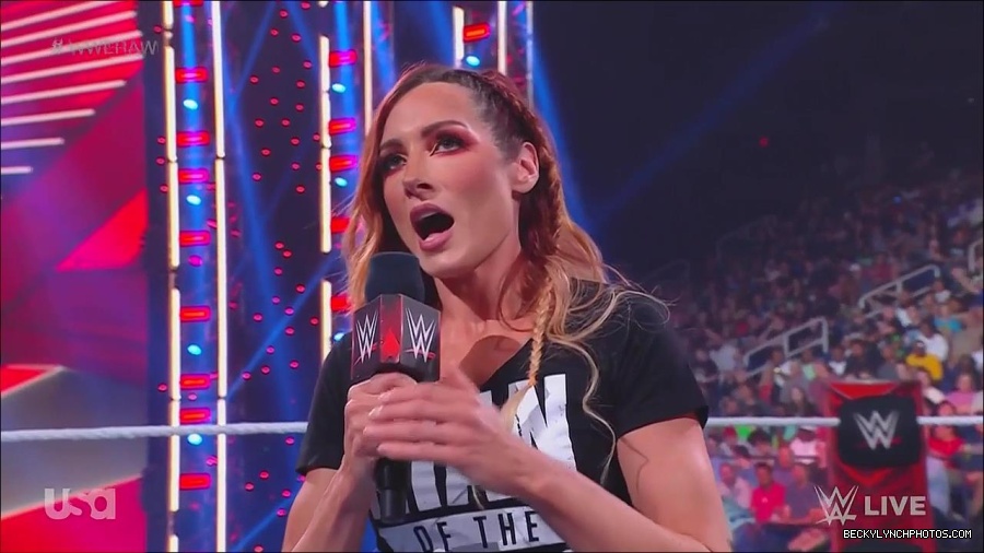 WWE_Monday_Night_Raw_2023_05_15_720p_HDTV_x264-NWCHD_mp4_003233584.jpg