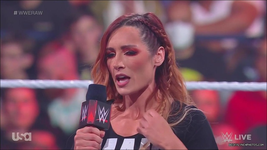 WWE_Monday_Night_Raw_2023_05_15_720p_HDTV_x264-NWCHD_mp4_003239190.jpg