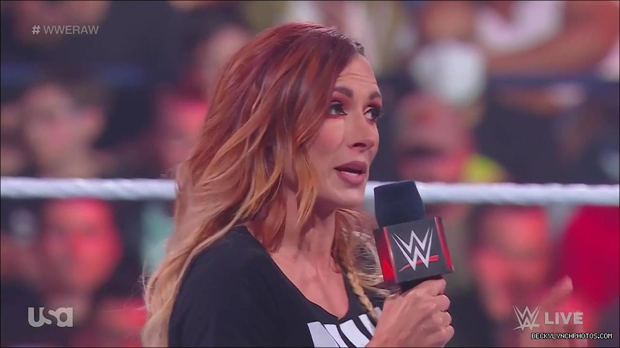 WWE_Monday_Night_Raw_2023_05_15_720p_HDTV_x264-NWCHD_mp4_003241592.jpg