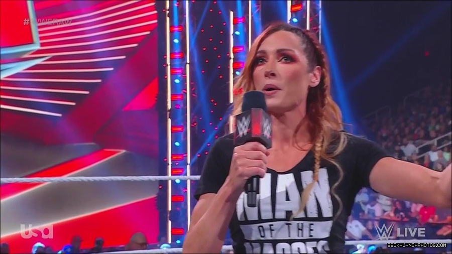 WWE_Monday_Night_Raw_2023_05_15_720p_HDTV_x264-NWCHD_mp4_003243594.jpg