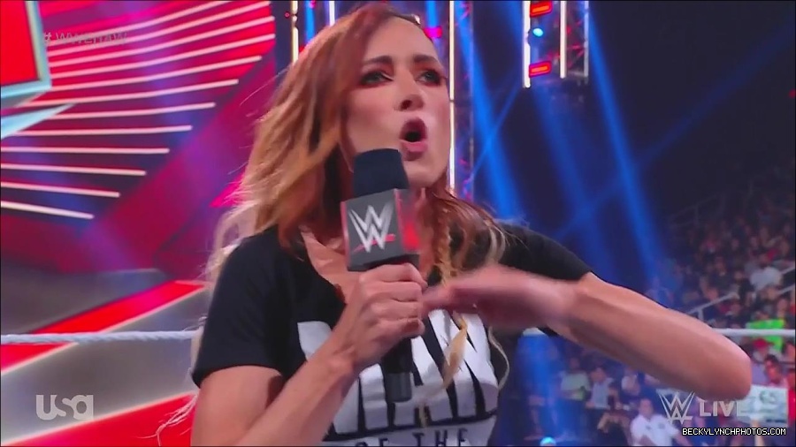 WWE_Monday_Night_Raw_2023_05_15_720p_HDTV_x264-NWCHD_mp4_003250001.jpg