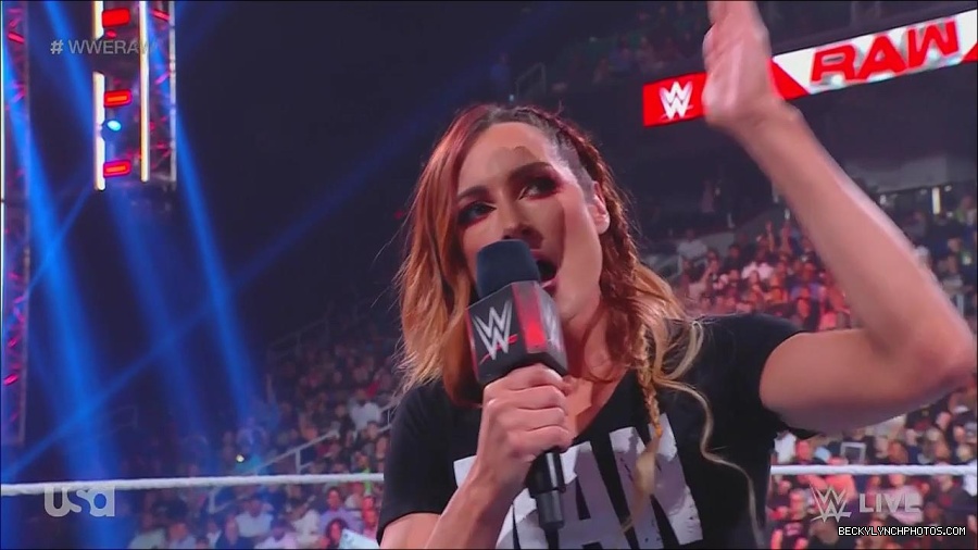 WWE_Monday_Night_Raw_2023_05_15_720p_HDTV_x264-NWCHD_mp4_003253204.jpg